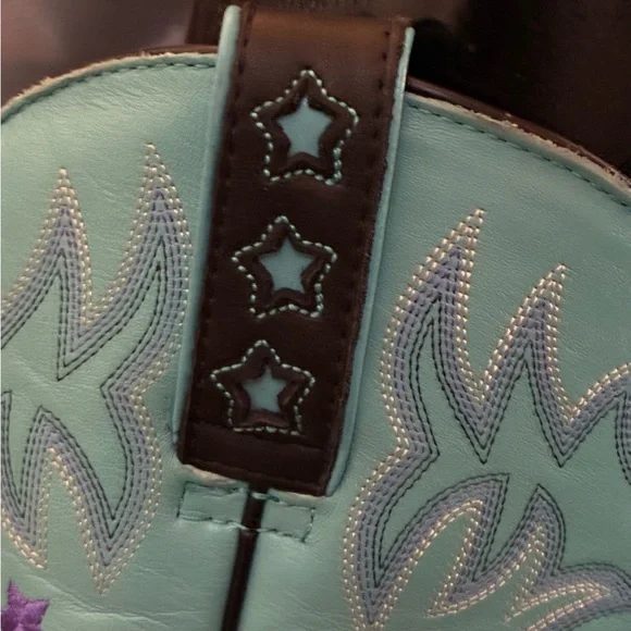 “Ariat” Leather Western Boots  
Size 8.5 - Picture 4 of 12